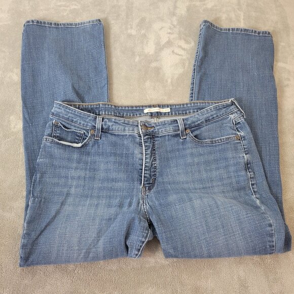 Levis 415 Womens Jeans 20W Plus Classic Boot Cut Medium Blue Denim Comfy BOO21E - Picture 1 of 10